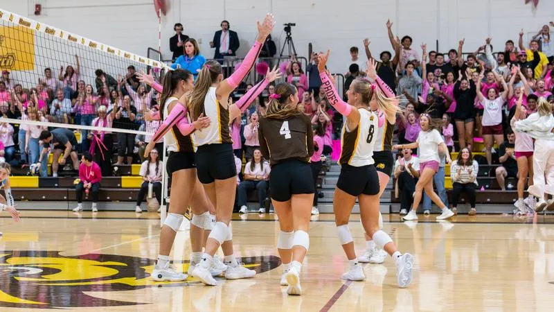 Smart, Chadwick, and Cordrey Help Keep Volleyball Unbeaten in NJAC Play in a 3-1 Win Over Stockton