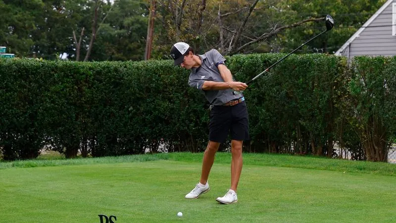 Yong Leads Peacocks In Second Straight Tournament, While Hennelly Also Shines