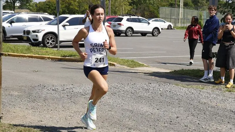 Alhena Dalcerri Earns The Metro Women's Cross Country Rookie of the Week