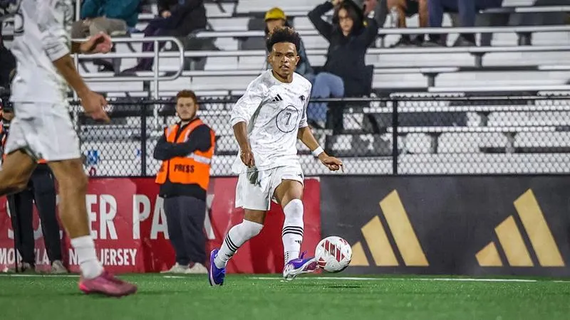 #19 Men's Soccer Battles #3 Rowan to 2-2 Draw