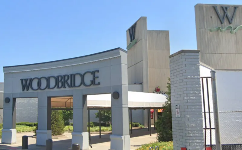 This NJ mall is a '70s time capsule, and it's still open