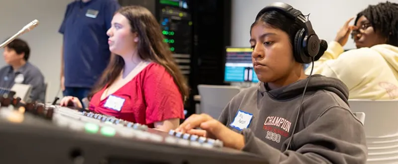 High School Students Get Creative at Inaugural Stockton Arts Day