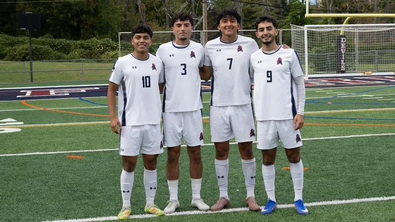 Men's Soccer Drops Match to Lebanon Valley on Senior Day