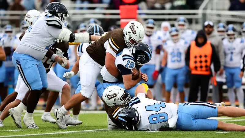 Big Fourth Quarter Rally and Late Defensive Stop Helps #24 Football Cage Kean, 17-14