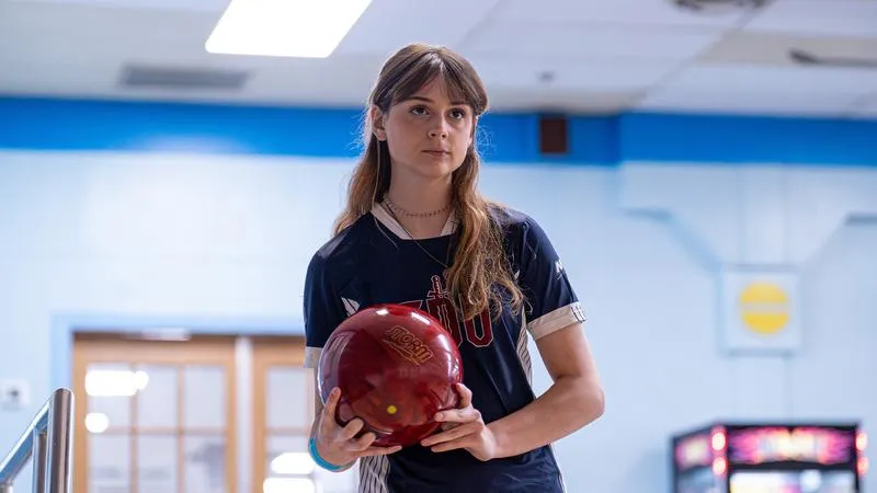 Late Sunday Push Lands Women's Bowling Third Place