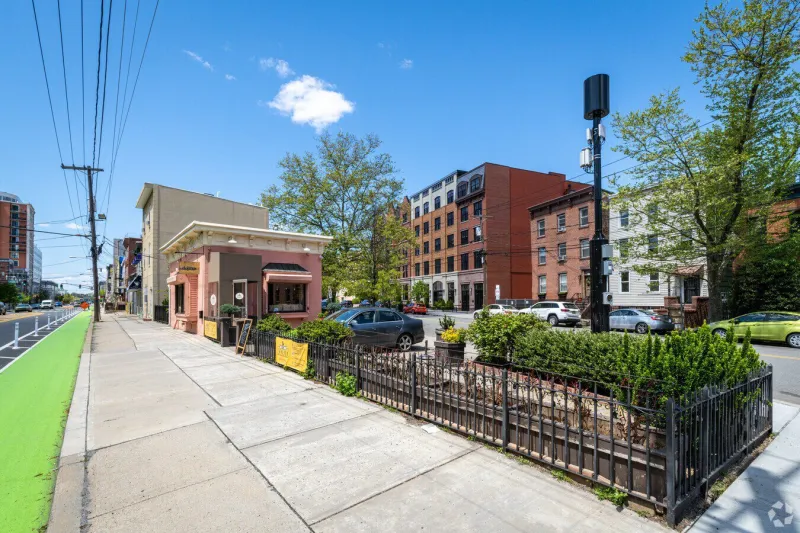 Montclair's Dutch's Sandwich Shop Opening in Jersey City