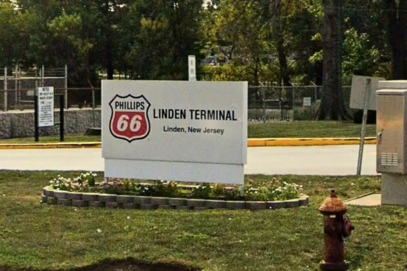 Will the Bayway refinery lockout drive up NJ gas prices?