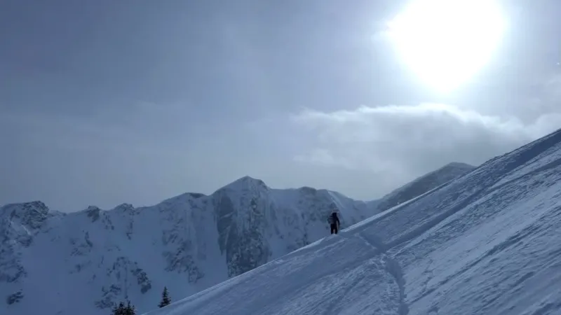 A Broken Ski Forced Simon Kearns to Pivot. He Still Smashed the Mount Rainier Speed Record.