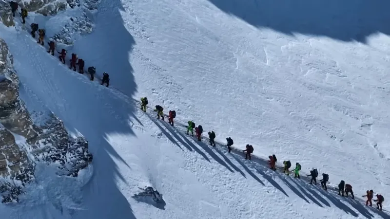 There Were Record Crowds on Mount Everest's Summit This Week but No Deaths