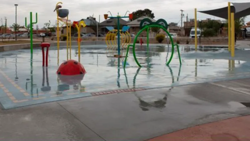 El Paso opens nine spray parks, outdoor pool for summer starting Memorial Day weekend