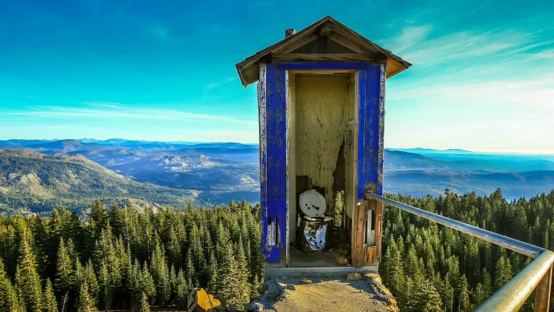 How I Manage Outdoor Poop Emergencies When I'm Far from a Bathroom