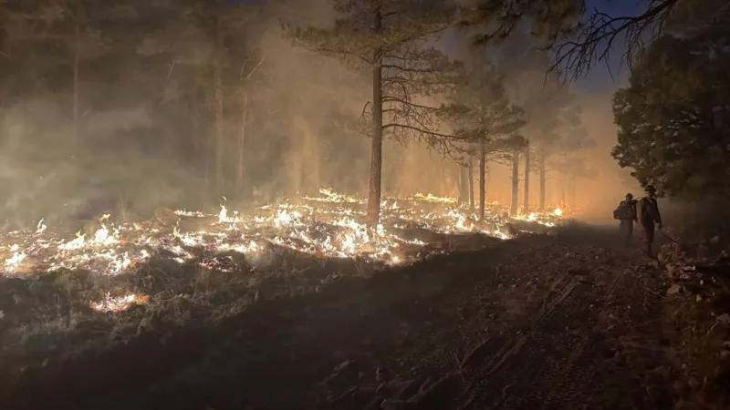 Seven Cabins Fire burns 19,085 acres, 15% contained as 863 personnel fight it