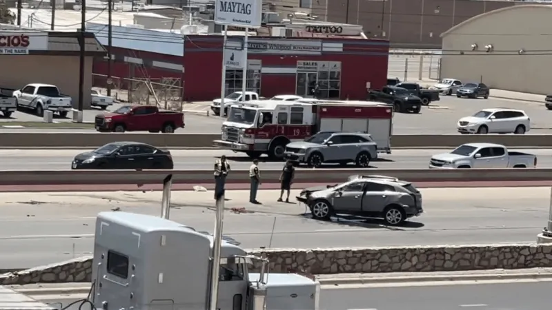 All lanes closed on I-10 West at Hawkins after rollover crash; 1 airlifted to hospital