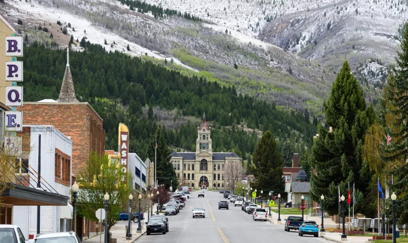 Mountain Towns With Cabins You Can Actually Afford to Buy in 2026