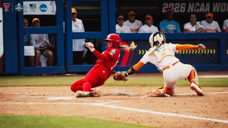 Technical error leads to interruption of Texas Tech-Tennessee WCWS game