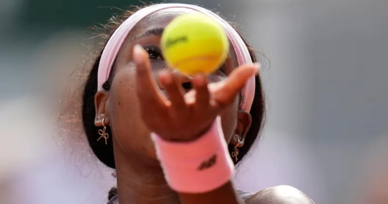 Gauff's title defense ends while Osaka marches on