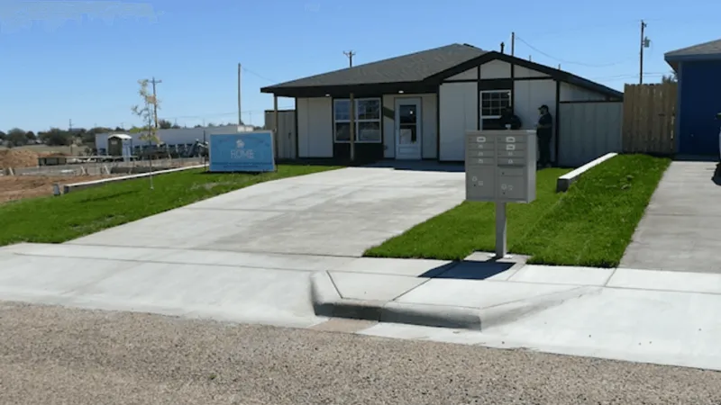 Habitat for Humanity helps Cindy Martinez and children move into new home