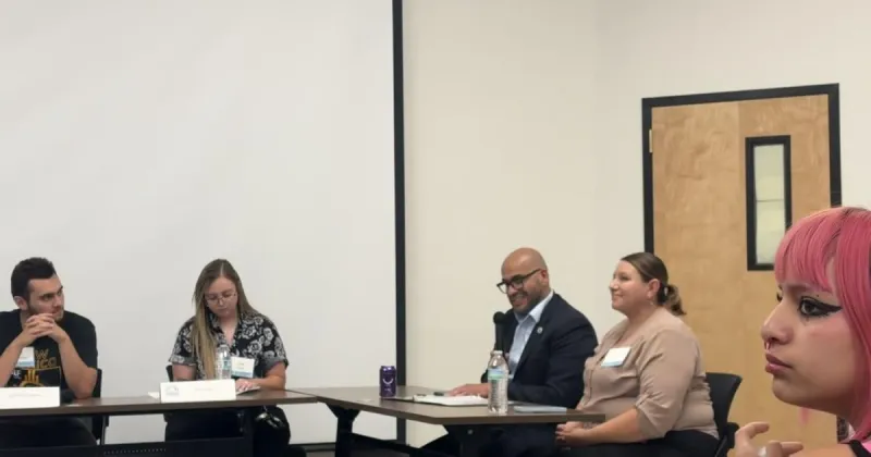 'Honoring our families and our communities': Espaola students stress power of mentors