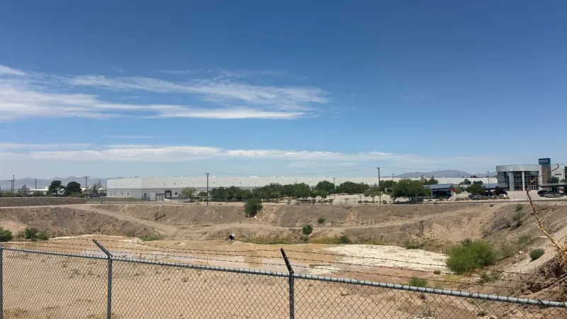 Late-night wastewater line break in east El Paso causes sinkhole; drinking water safe