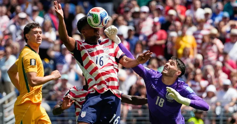 Without the injured Christian Pulisic, U.S. beats Australia 2-0 to advance to knockout round