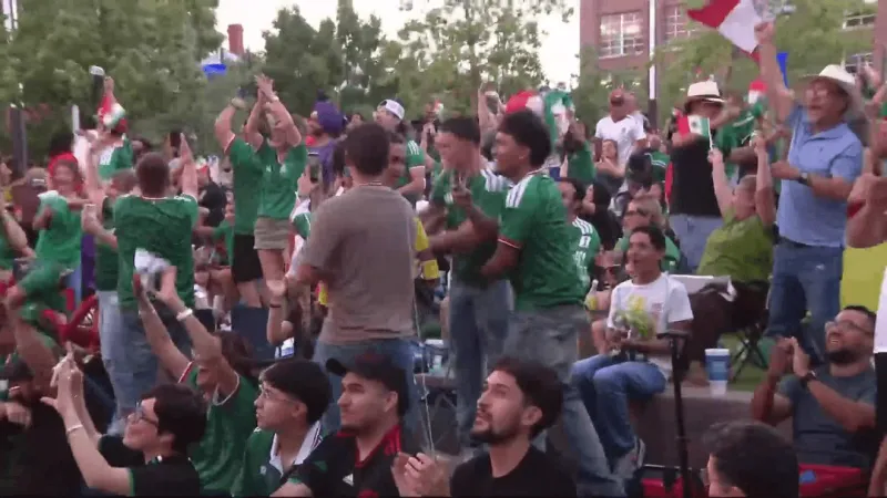 Mexico takes down Ecuador to advance to Round of 16