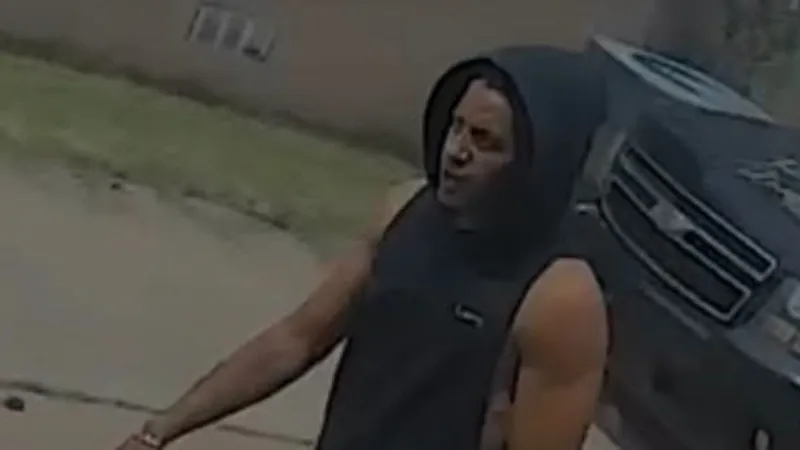 FBI offering $2,000 reward for information leading to arrest in Clovis bank robbery