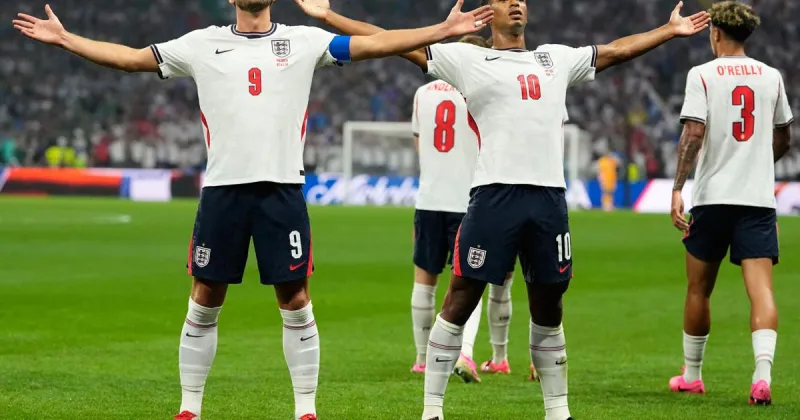 England hands Mexico its first World Cup loss at Estadio Azteca, winning 3-2 to reach quarterfinals