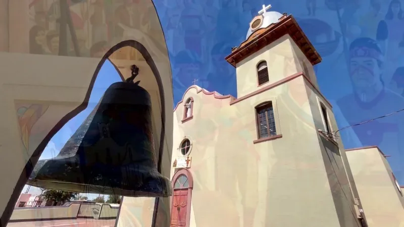 Centuries-old Mission Trail mural spotlights Oate expedition and Thanksgiving claims