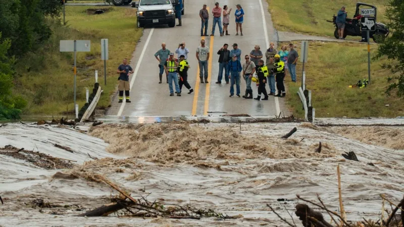 Amarillo Fire Department sends crews to help flood victims near San Antonio