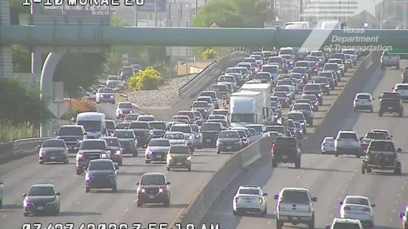 Crash on I-10 West at McRae shuts down left lane; clearing time unknown