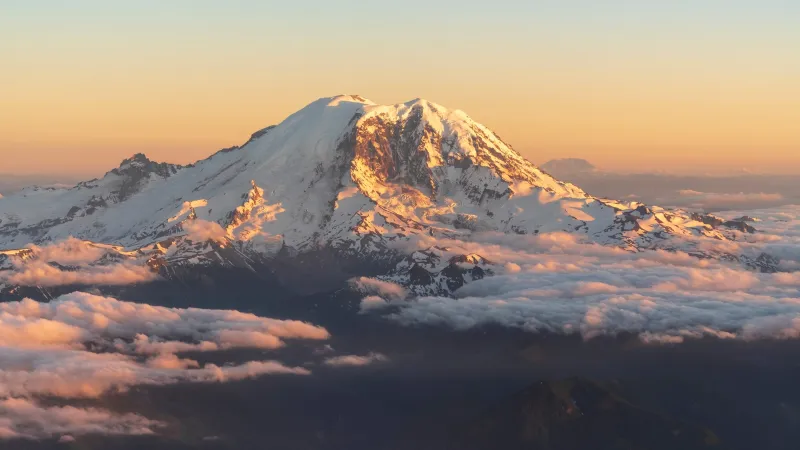 1 Climber Dead, 3 Injured in Early-Morning Rockfall on Mount Rainier's Disappointment Cleaver