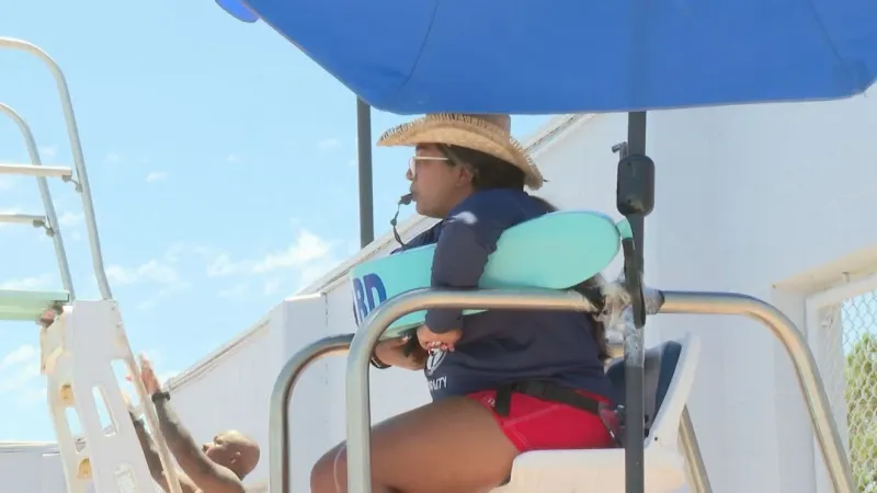 Triple-digit heat: How El Paso lifeguards battle rising temps