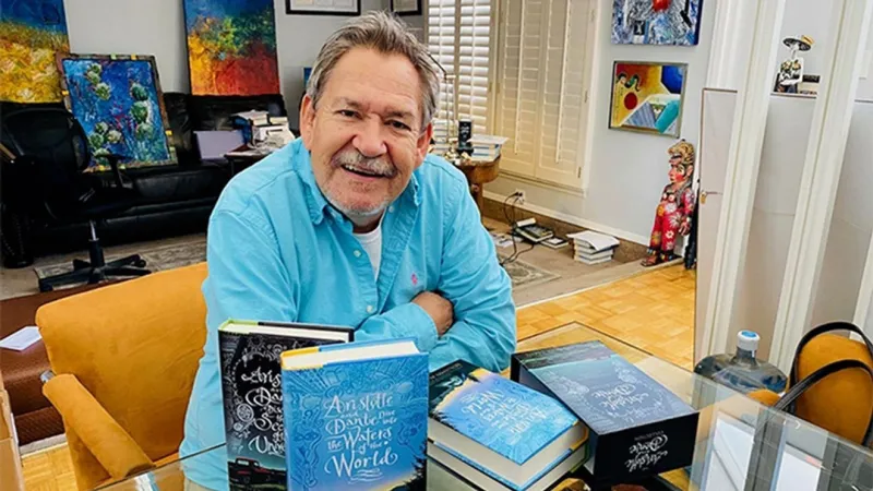 Renowned El Paso author, artist Benjamin Alire Senz dies at 71