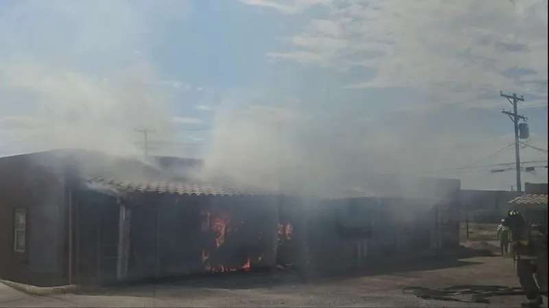 Four displaced after Las Cruces apartment fire; investigation underway