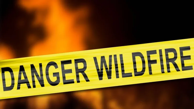 Crews battling Round Up Fire in Oldham County; causing closure on US 385