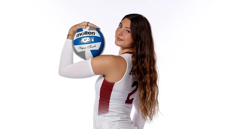 Maggie Lightheart named to 2026 CUSA Volleyball Preseason Team