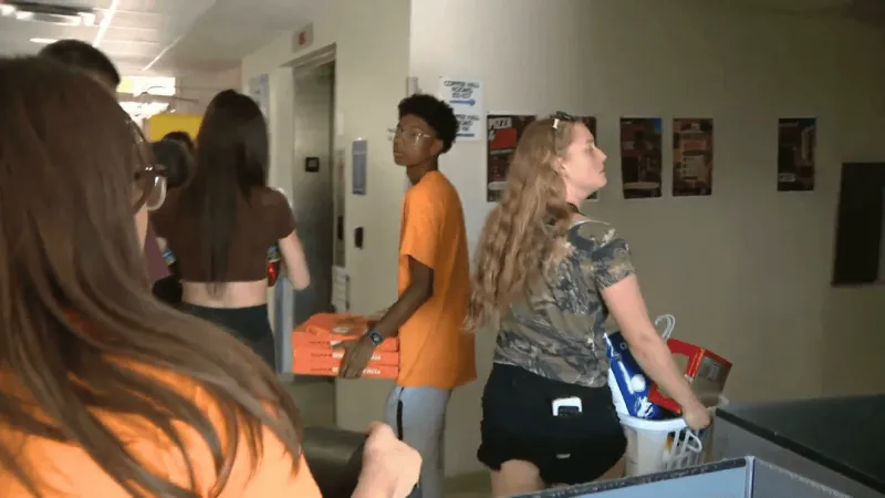 UTEP Move-In Day starts rocky as freshmen face heat and dorm card glitches
