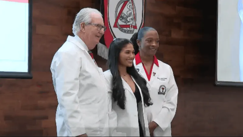 Texas Tech Health El Paso welcomes 60 dental students at 6th annual White Coat Ceremony