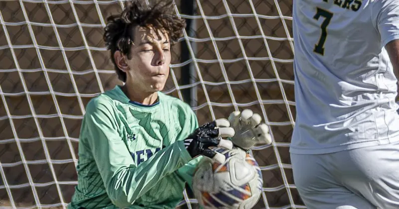 Santa Fe High clobbers Los Alamos 7-0