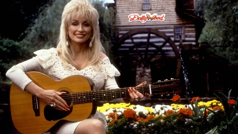 Dolly Parton's Smoky Mountain Roots: How the Legend Transformed Her Tennessee Home