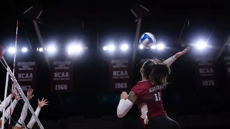 Aggies Take First Win of Season in Straight-Set Sweep of California Baptist
