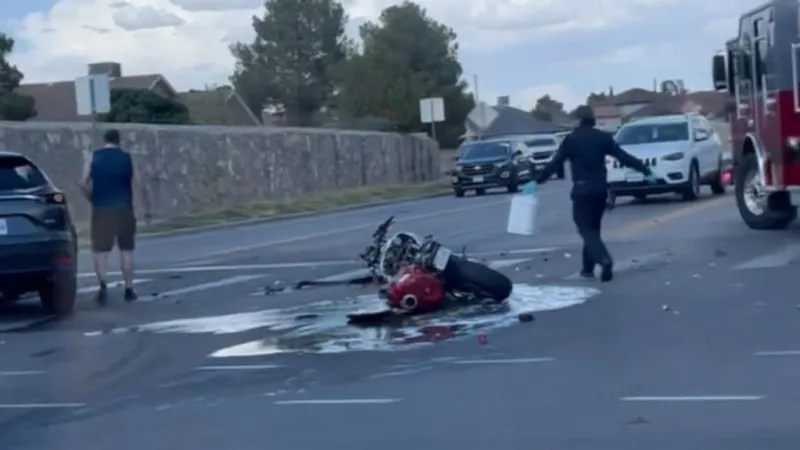 Motorcyclist dies in East El Paso crash, police say