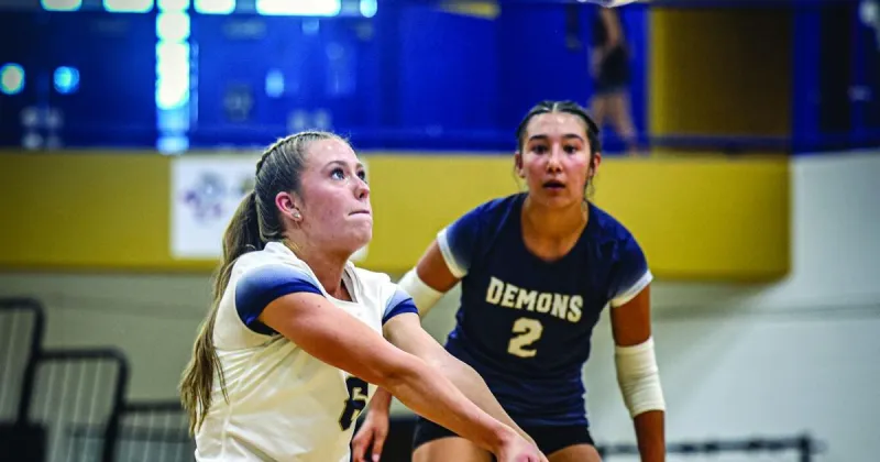Motivated Rio Rancho volleyball rallies around absent coach to down Santa Fe High