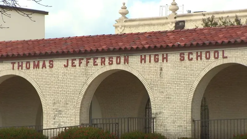 Theft suspect fleeing police arrested at Jefferson Silva High School