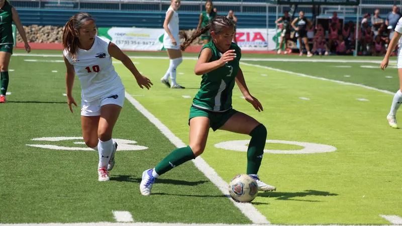 Greyhounds Fall to Second-half Surge in Pueblo