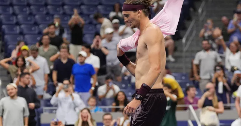 Empty seats, tired stars: The U.S. Open's post-2 a.m. finishes spark pushback