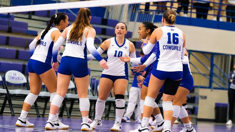 Cowgirls Drop RMAC Opener In Salt Lake City