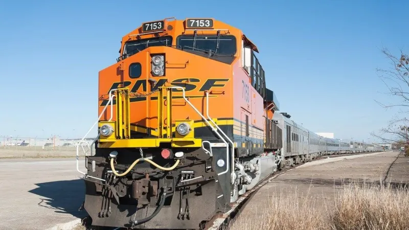 Train derailment near Claude disrupts BNSF main track