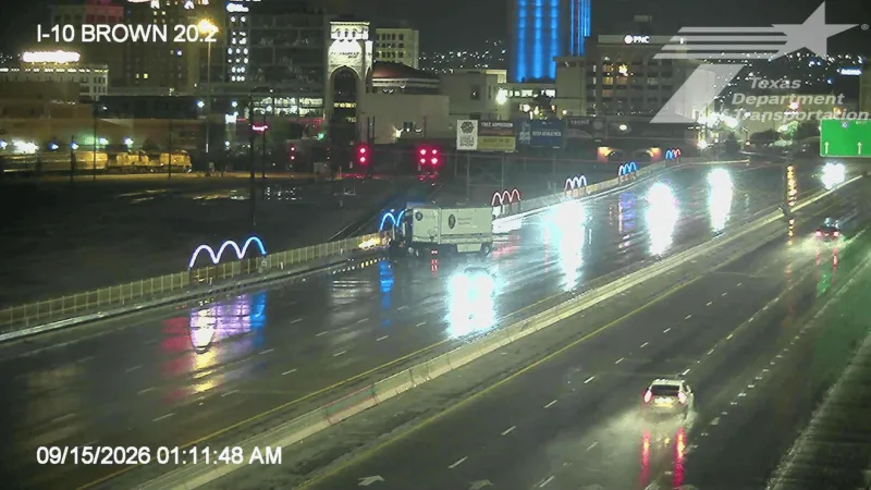 Crash closes right three eastbound lanes on I-10 and Brown