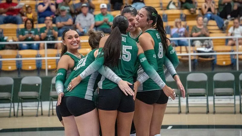 Eastern New Mexico University Volleyball takes the win in first conference game of the season